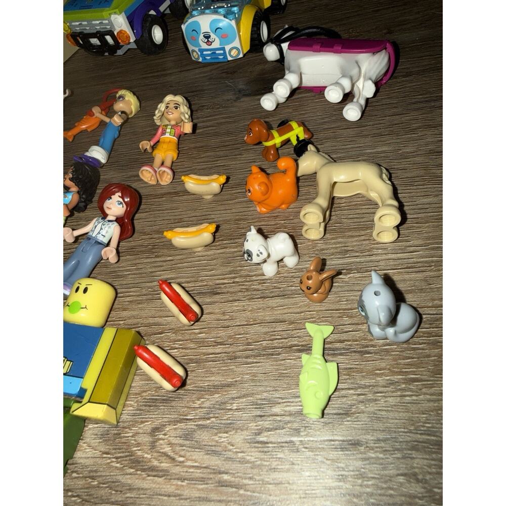 LEGO FRIENDS Random PCS 200+ 8 minifigs 7 pets RANDOM - Picture 4 of 6
